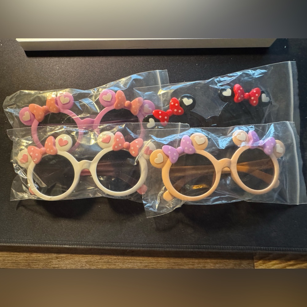 New Kids Heart Bow Minnie Mouse themed Sunglasses - Pink, White, Tan, Black